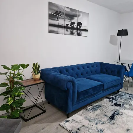 Stylish 2 Bed Home- Short Walk To Tottenham Stadium/Stations